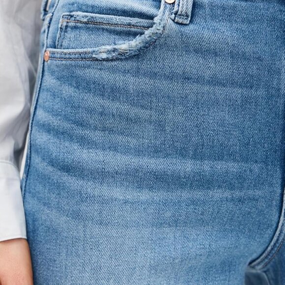 Women's Anessa 31" Jeans with Raw Hem - Picture 6 of 6